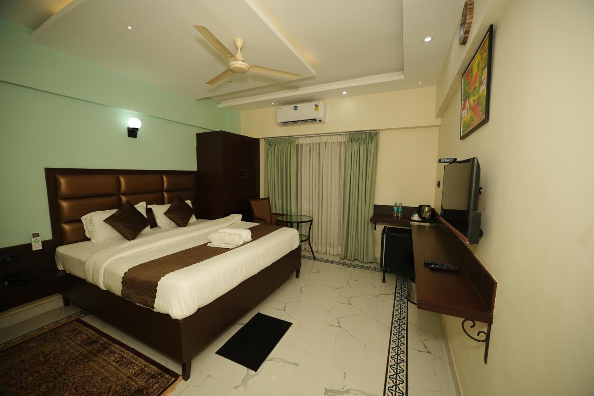 Saikiran Hotel Mapusa Esterno foto